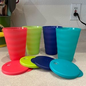 Set of 4 - 16oz Tupperware cups with lids